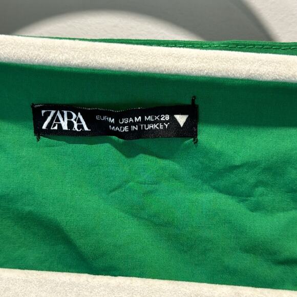 🍁 NWOT Zara Blogger Favorite Butterfly Style Top Blouse Eye Hook Closure Green - Picture 9 of 14